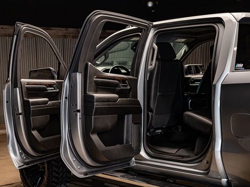 Used 2024 GMC Sierra 1500 SLT w/ SLT Premium Package image 29