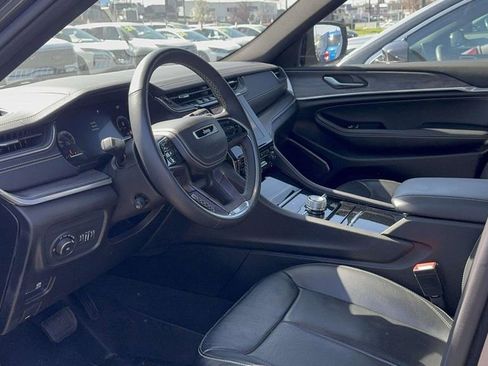 Used 2022 Jeep Grand Cherokee Overland image 31