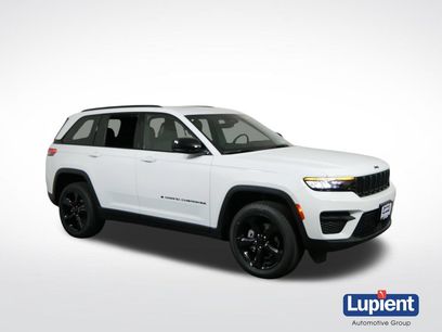 Used 2023 Jeep Grand Cherokee Altitude