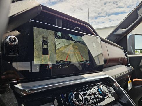 New 2026 GMC Sierra 2500 Denali Ultimate AWD/4WD image 18