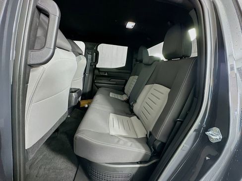 Used 2025 Toyota Tacoma TRD Sport image 24