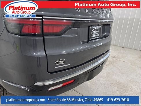 Used 2022 Jeep Wagoneer Series III image 46