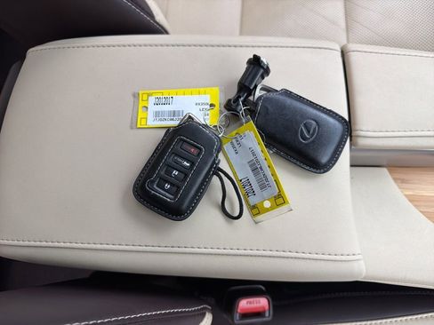 Used 2018 Lexus RX 350L AWD image 37
