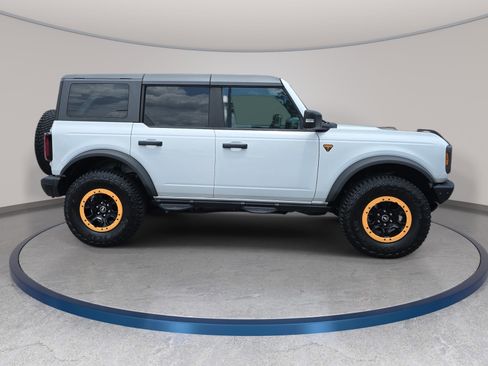 Used 2023 Ford Bronco Badlands AWD/4WD image 5