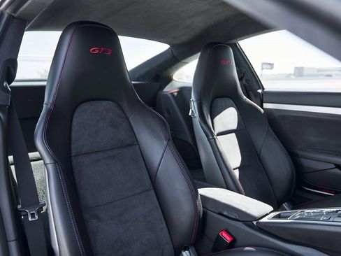 Used 2014 Porsche 911 GT3 image 32