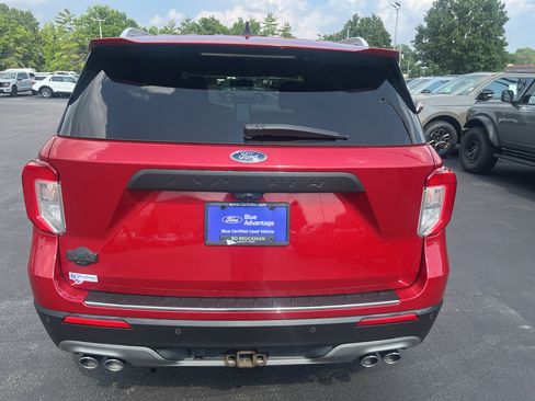 Used 2021 Ford Explorer King Ranch w/ Premium Technology Package AWD/4WD image 3
