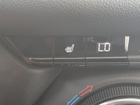 Used 2019 Chevrolet Blazer LT w/ Sun and Wheels Package FWD image 33