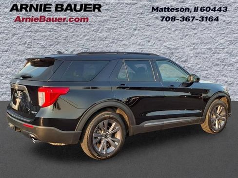Used 2022 Ford Explorer XLT w/ Equipment Group 202A AWD/4WD image 6