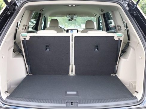 New 2026 Volkswagen Atlas SE image 7