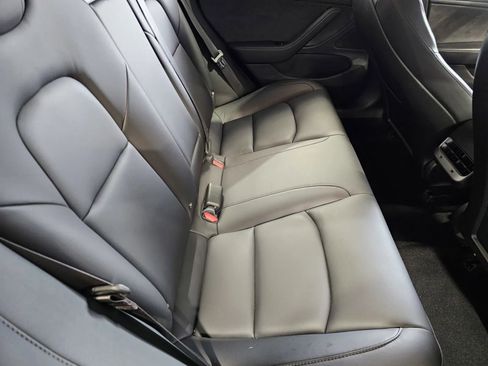 Used 2018 Tesla Model 3 RWD image 9