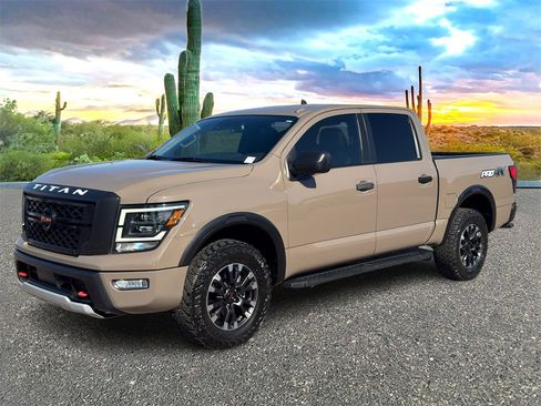Used 2021 Nissan Titan PRO-4X image 7