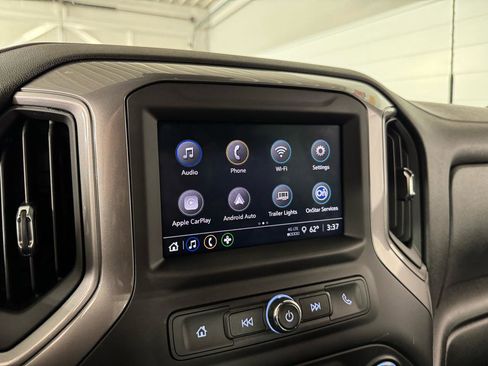 Used 2025 Chevrolet Silverado 2500 Custom w/ Custom Value Package image 22