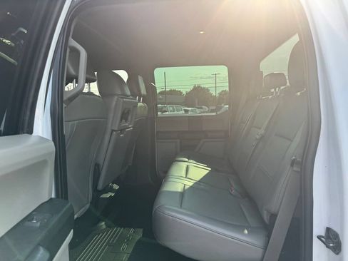 Used 2017 Ford F250 XL w/ Power Equipment Group AWD/4WD image 19
