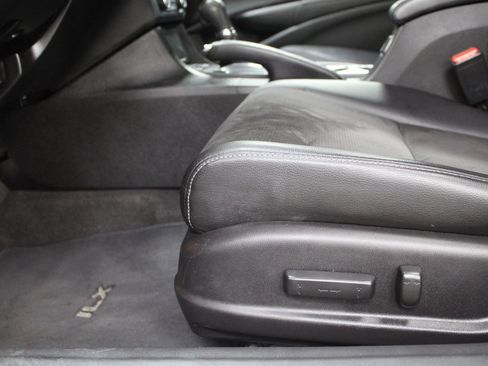 Used 2017 Acura ILX w/ Technology Plus & A-SPEC image 24