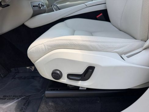Certified 2023 Volvo XC90 B6 Plus AWD/4WD image 17