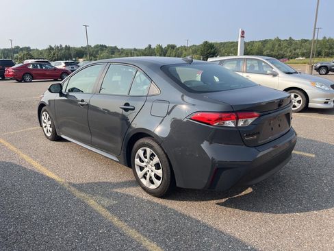 Used 2024 Toyota Corolla LE FWD image 5