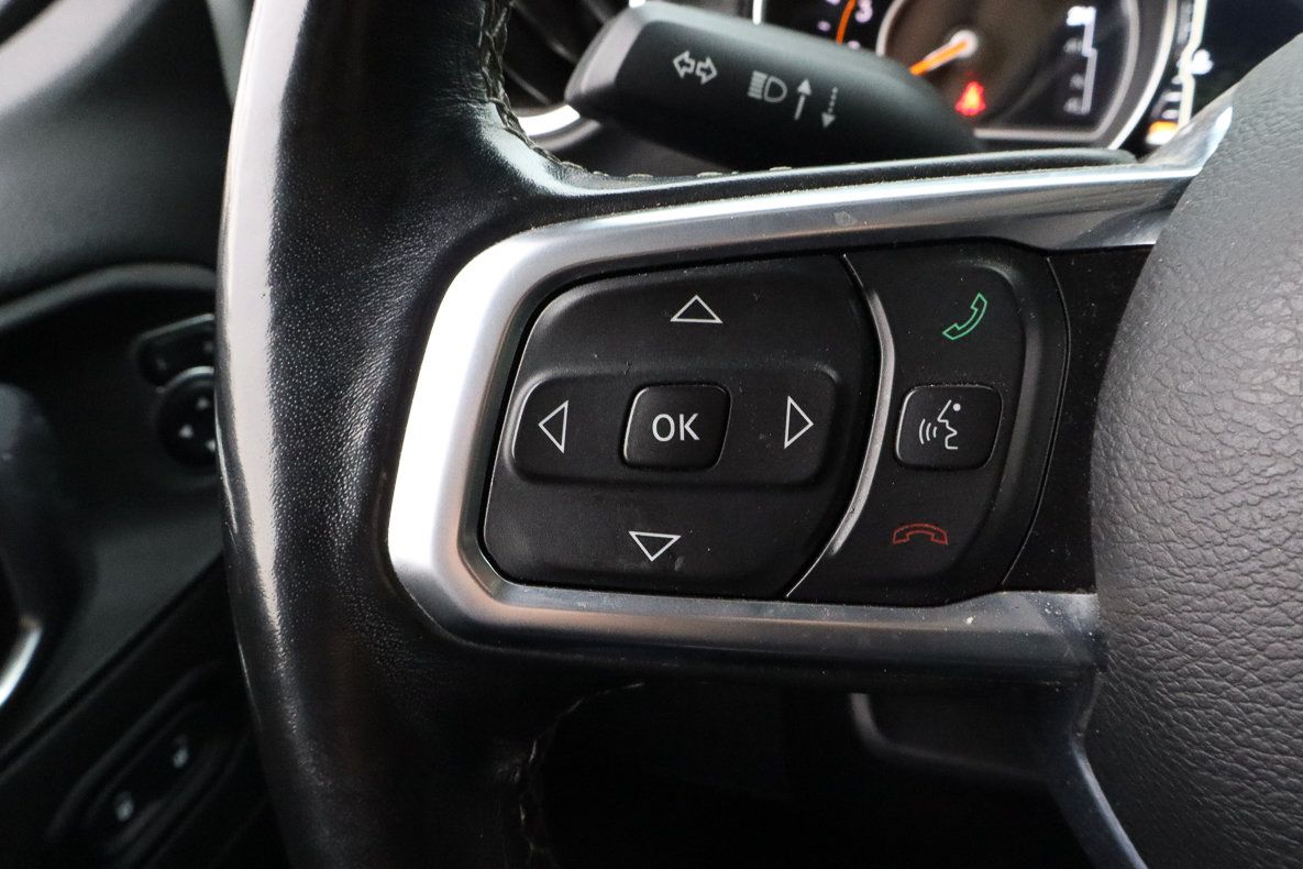 Used 2021 Jeep Wrangler Unlimited Sahara AWD/4WD image 36