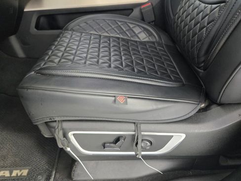 Used 2019 RAM 1500 Laramie image 22