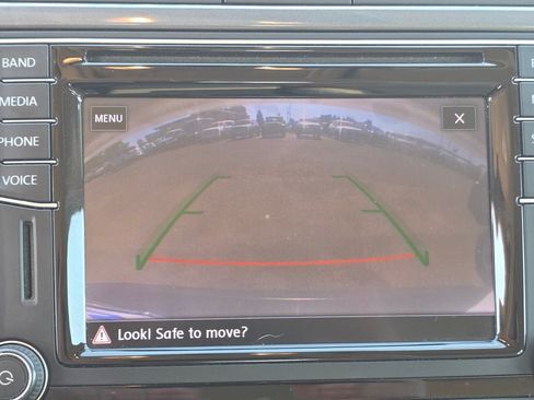 Used 2017 Volkswagen Tiguan S FWD image 13