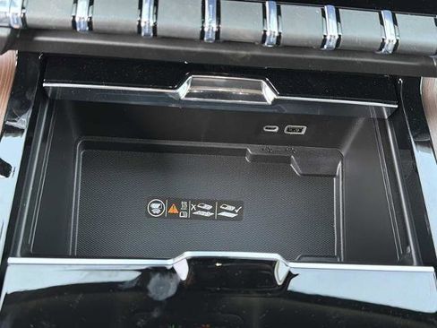 New 2026 GMC Yukon Denali w/ Sun & Power Step Package image 10