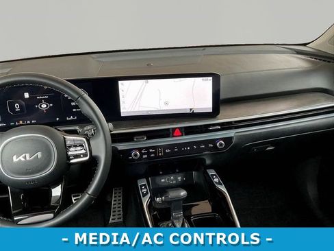 Used 2024 Kia Sorento SX AWD/4WD image 9
