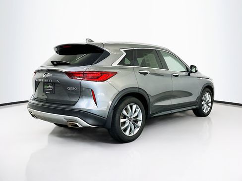 Used 2022 INFINITI QX50 Essential image 9
