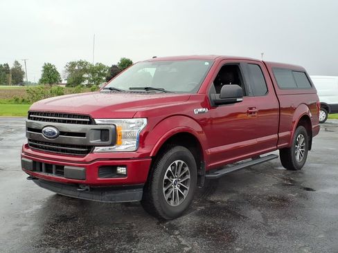 Used 2018 Ford F150 XLT w/ Equipment Group 302A Luxury AWD/4WD image 3