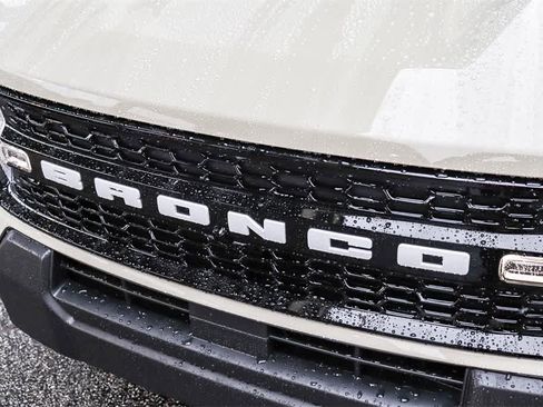 New 2025 Ford Bronco Sport Outer Banks image 8