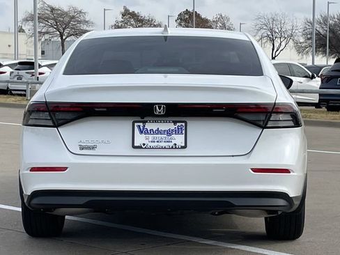Certified 2025 Honda Accord LX image 5