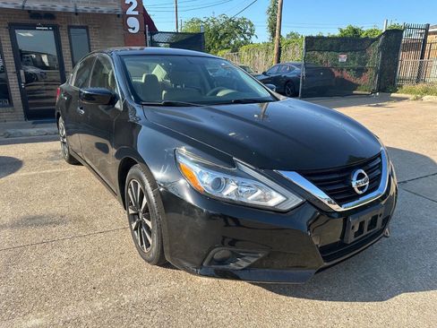 Used 2018 Nissan Altima 2.5 SV FWD image 3