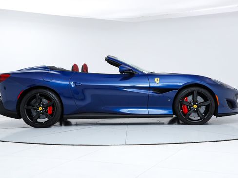 Certified 2019 Ferrari Portofino image 17