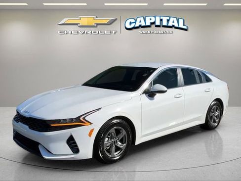 Used 2024 Kia K5 LXS FWD image 1