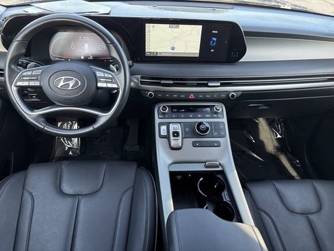 Used 2025 Hyundai Palisade SEL FWD image 2