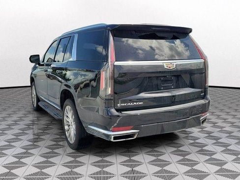 Used 2022 Cadillac Escalade Premium Luxury image 4
