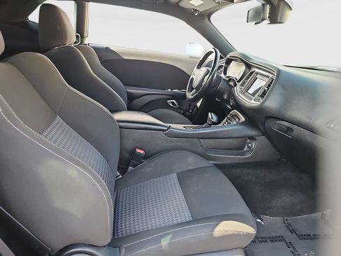 Used 2022 Dodge Challenger GT AWD/4WD image 19