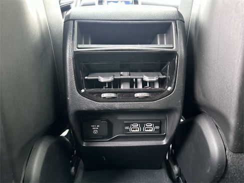 Certified 2023 Jeep Grand Cherokee Laredo w/ Luxury Tech Group I image 14