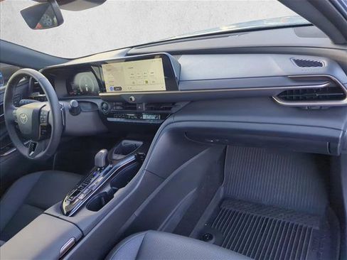 Certified 2025 Toyota Crown Signia AWD/4WD image 27