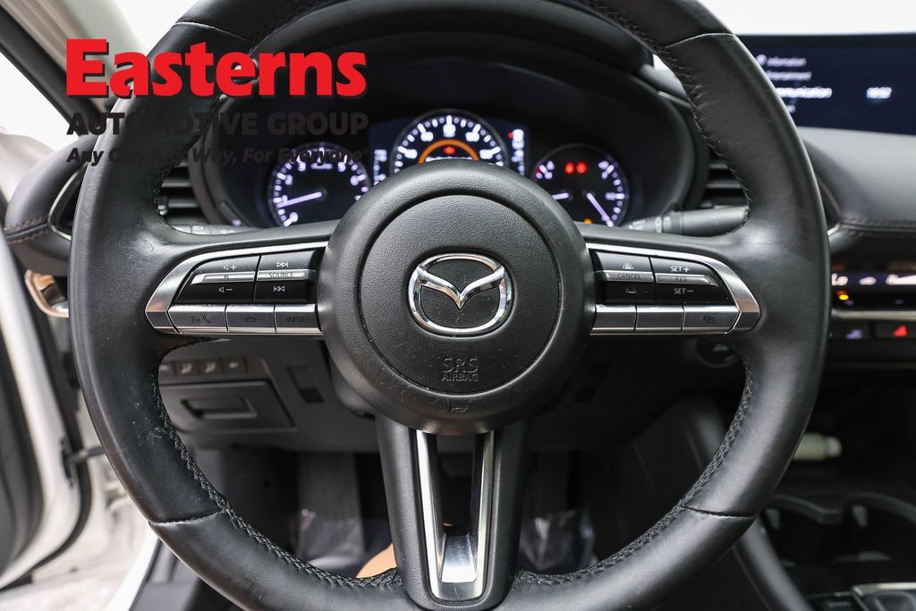 Used 2023 MAZDA MAZDA3 s FWD image 10