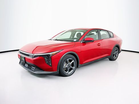 Used 2025 Kia K4 FWD image 3