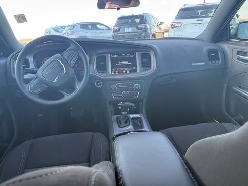 Used 2023 Dodge Charger SXT w/ Blacktop Package image 10