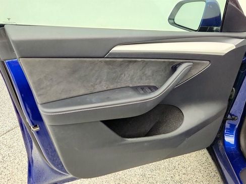 Used 2023 Tesla Model Y Long Range image 11
