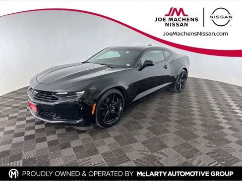Used 2022 Chevrolet Camaro LT w/ Technology Package image 3