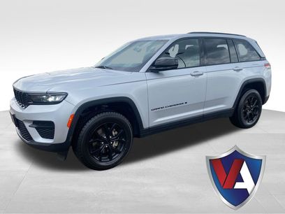 Used 2024 Jeep Grand Cherokee Altitude