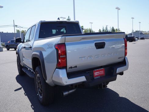 New 2026 Toyota Tacoma TRD Off-Road AWD/4WD image 11