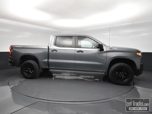 Used 2019 Chevrolet Silverado 1500 Custom Trail Boss AWD/4WD image 46