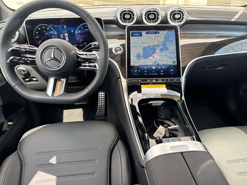 New 2026 Mercedes-Benz GLC 300 image 8