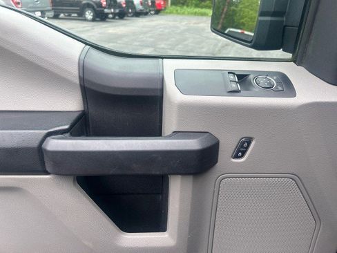 Used 2018 Ford F150 XL w/ Equipment Group 101A Mid AWD/4WD image 10