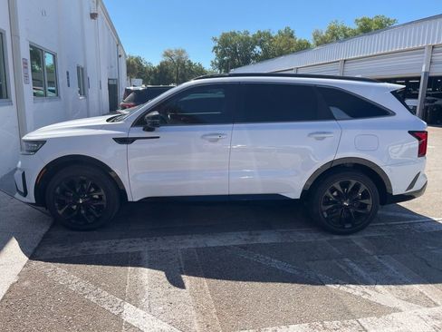 Used 2021 Kia Sorento SX image 2
