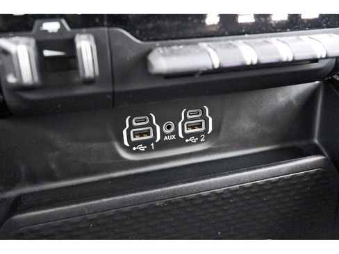 Used 2024 RAM 1500 Laramie image 29