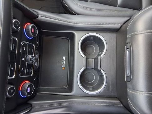 Used 2023 Chevrolet Suburban Z71 w/ Luxury Package image 14